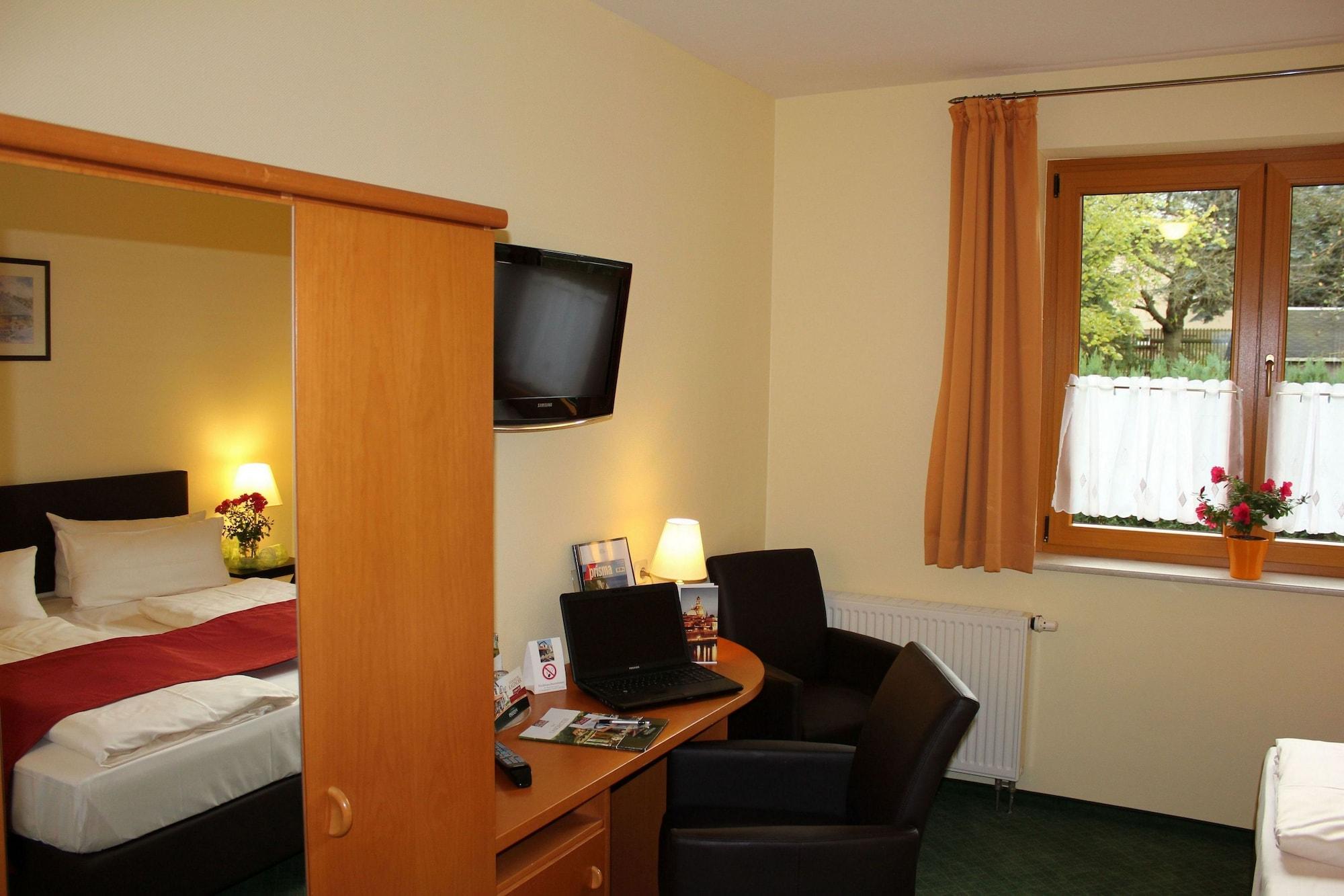Landhotel Dresden Eksteriør bilde