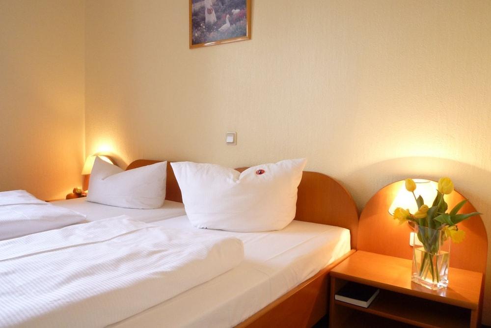 Landhotel Dresden Eksteriør bilde