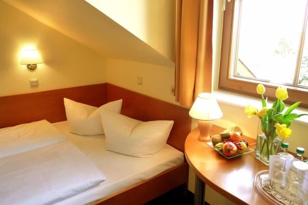 Landhotel Dresden Eksteriør bilde